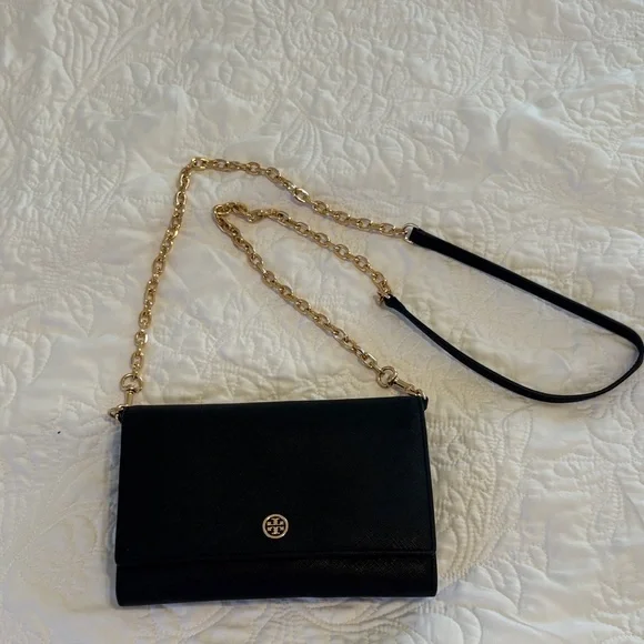 Elegant Black Chain Shoulder Bag - Picture 1 of 4